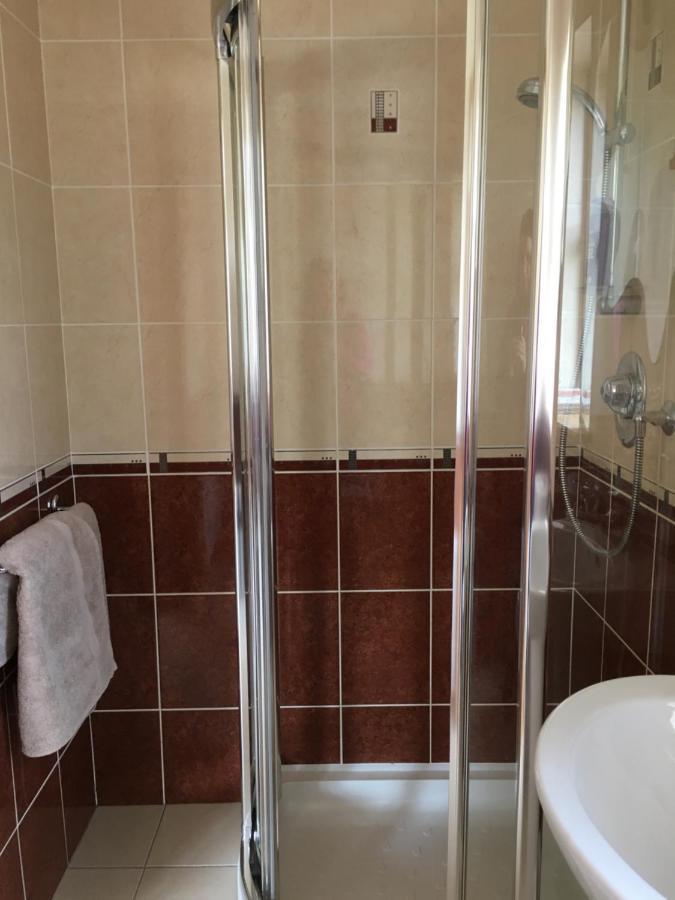 לינה וארוחת בוקר טראלי Camino House מראה חיצוני תמונה