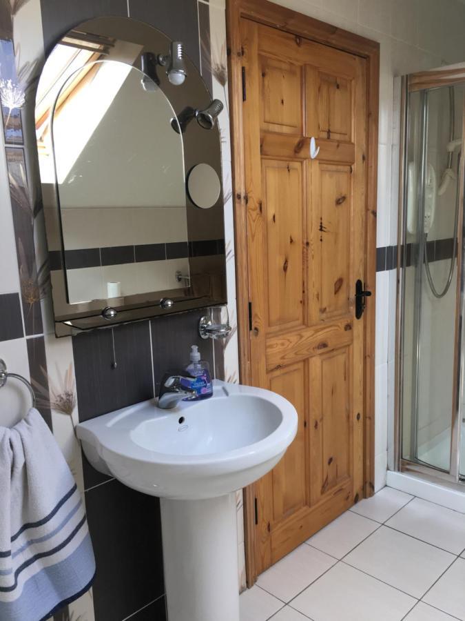 לינה וארוחת בוקר טראלי Camino House מראה חיצוני תמונה